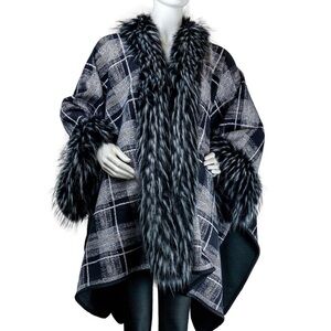 AW ITEMS Black and Gray Wrap